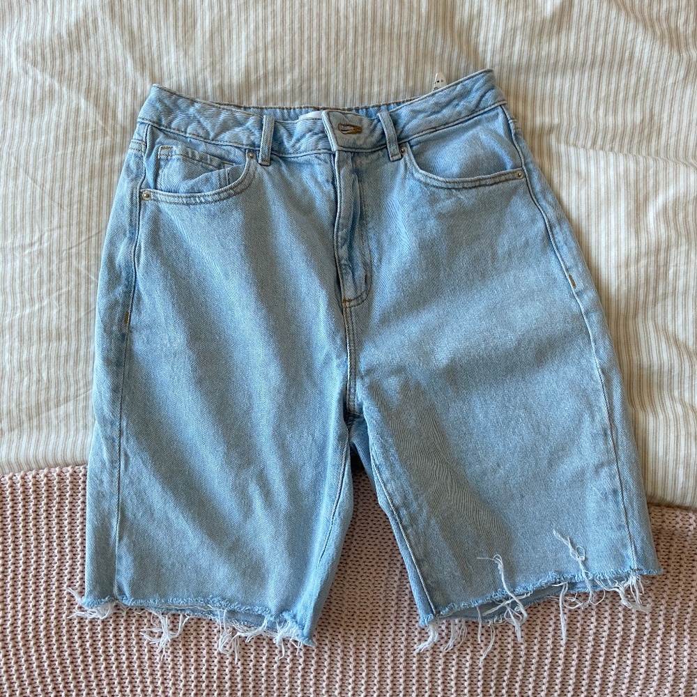 TREND ALERT: Dynamite Bermuda Shorts